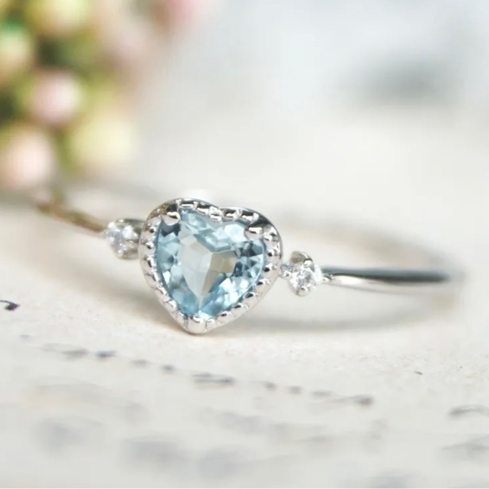Light Blue Heart Shaped Sapphire Ring - Picture 2 of 7